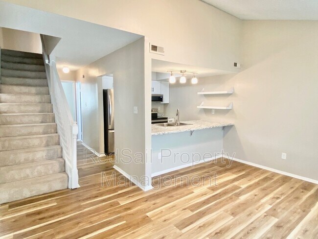 Building Photo - 3833 Foxglove Ct