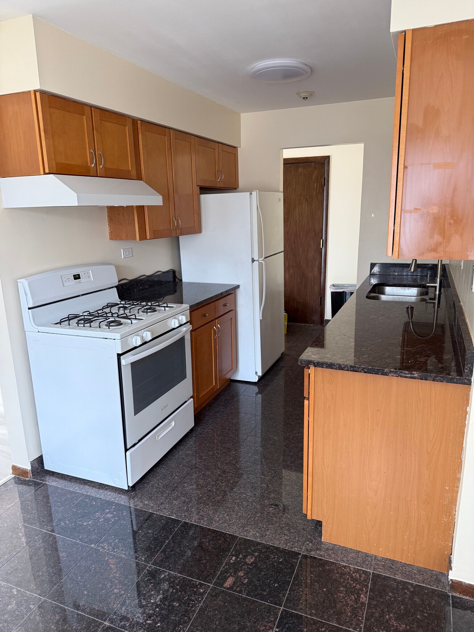 Building Photo - 110 W 65th St