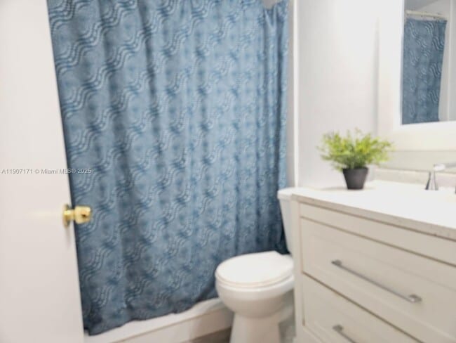 Building Photo - 1720 NW N River Dr