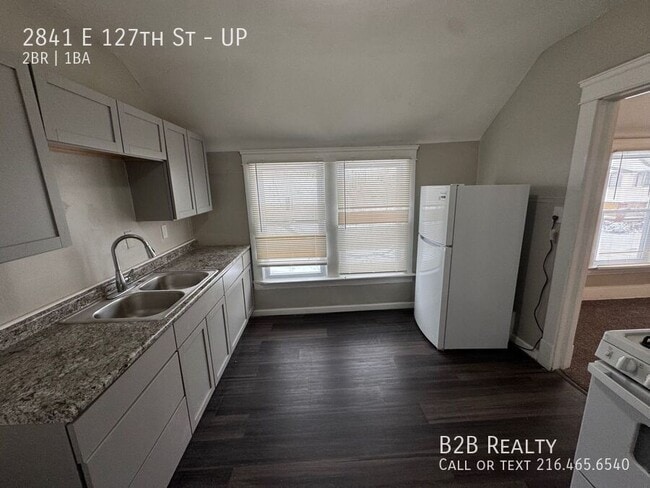 Building Photo - 2841 E 127th St