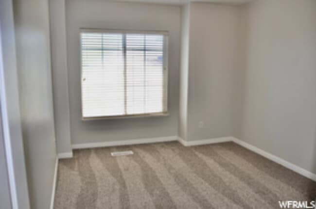 Building Photo - 269 Sunshine Dr