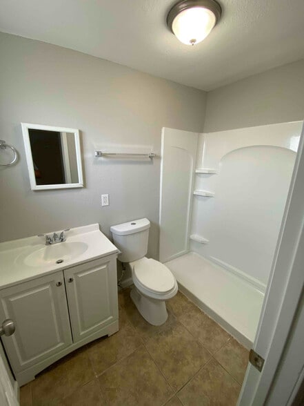 Building Photo - 417 N 32nd Pl