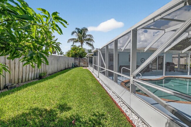 Building Photo - 310 Glen Arbor Terrace