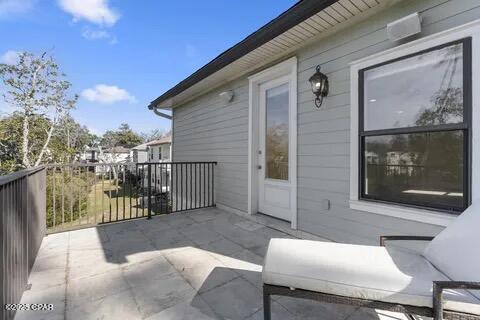 Building Photo - 31 Beacon Point Dr