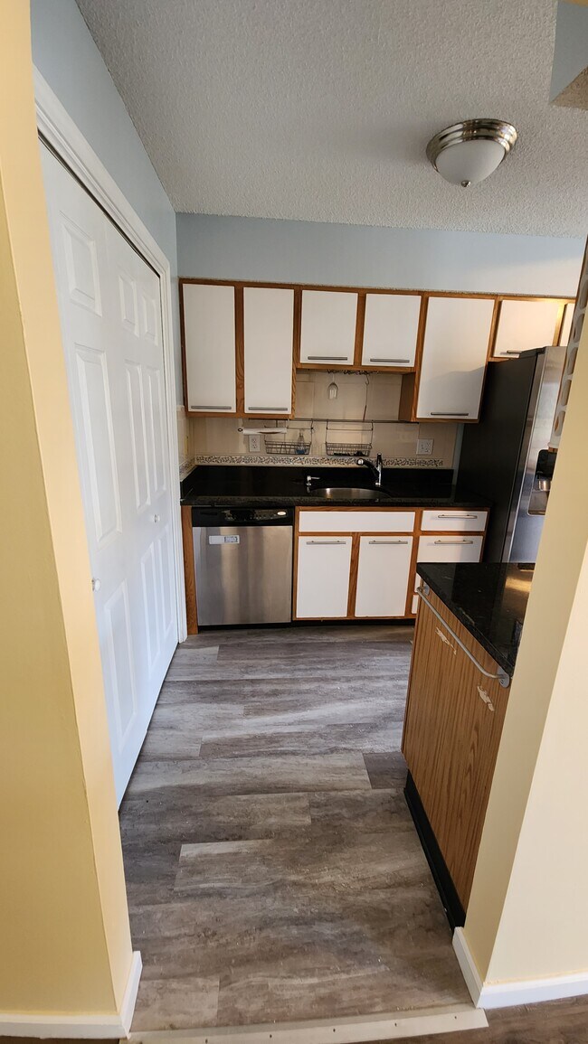 Kitchen - 1200 Hillside Ave