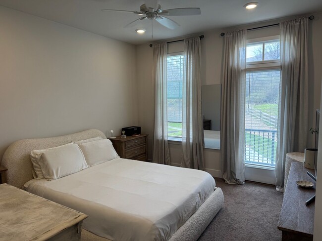 Building Photo - Beautiful SteelPointe 2 Bedroom 1.5 Bath Townhome for Rent in Phoenixville $2,690/month