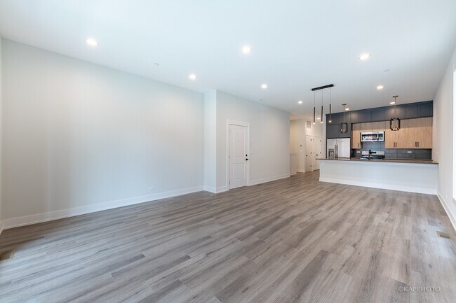 Building Photo - 4021 N Keystone Ave