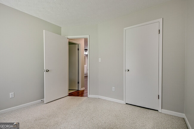 Building Photo - 413 Deergrass Trail