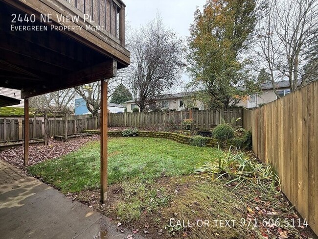 Building Photo - 2440 NE View Pl