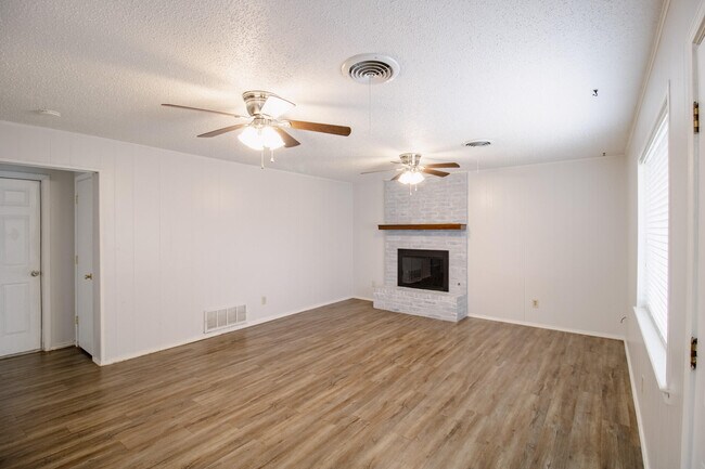 Building Photo - 5402 45th St