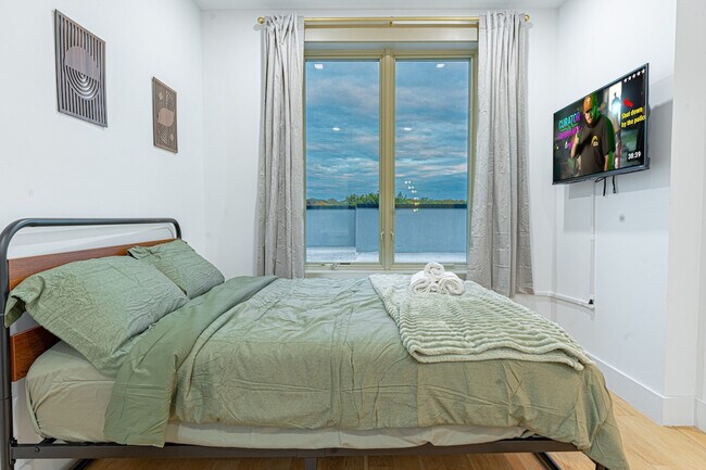 Building Photo - 1255 Decatur St