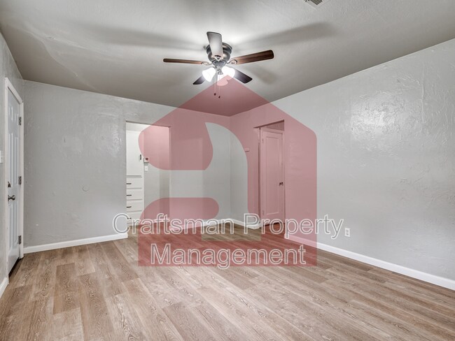 Building Photo - 1105 Bellevidere Dr