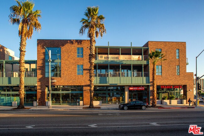 Building Photo - 2300 Wilshire Blvd