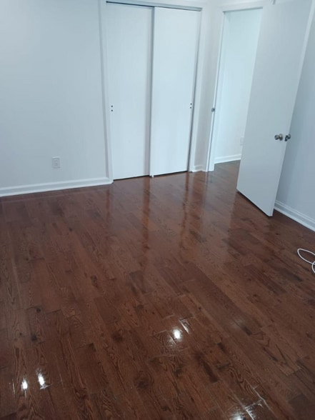 Building Photo - 131 street