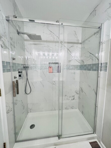 Building Photo - 46375 Pryor Square