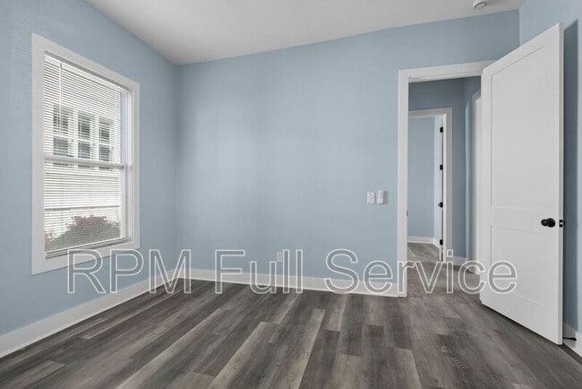 Building Photo - 401 Hart Ave