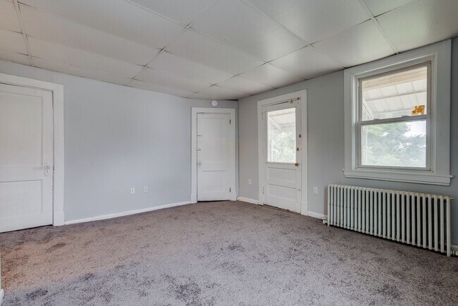 Building Photo - 2300 Arlington Ave