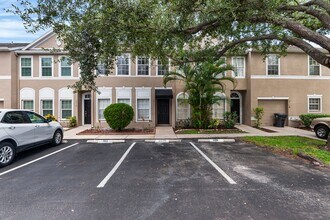 Building Photo - TAMPA TOWNHOME IN GATED COMMUNITY!