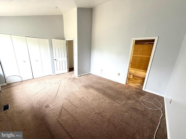 Building Photo - 5053 Colburn Terrace