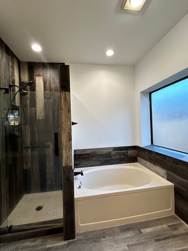 Building Photo - 1007 Dandelion Dr