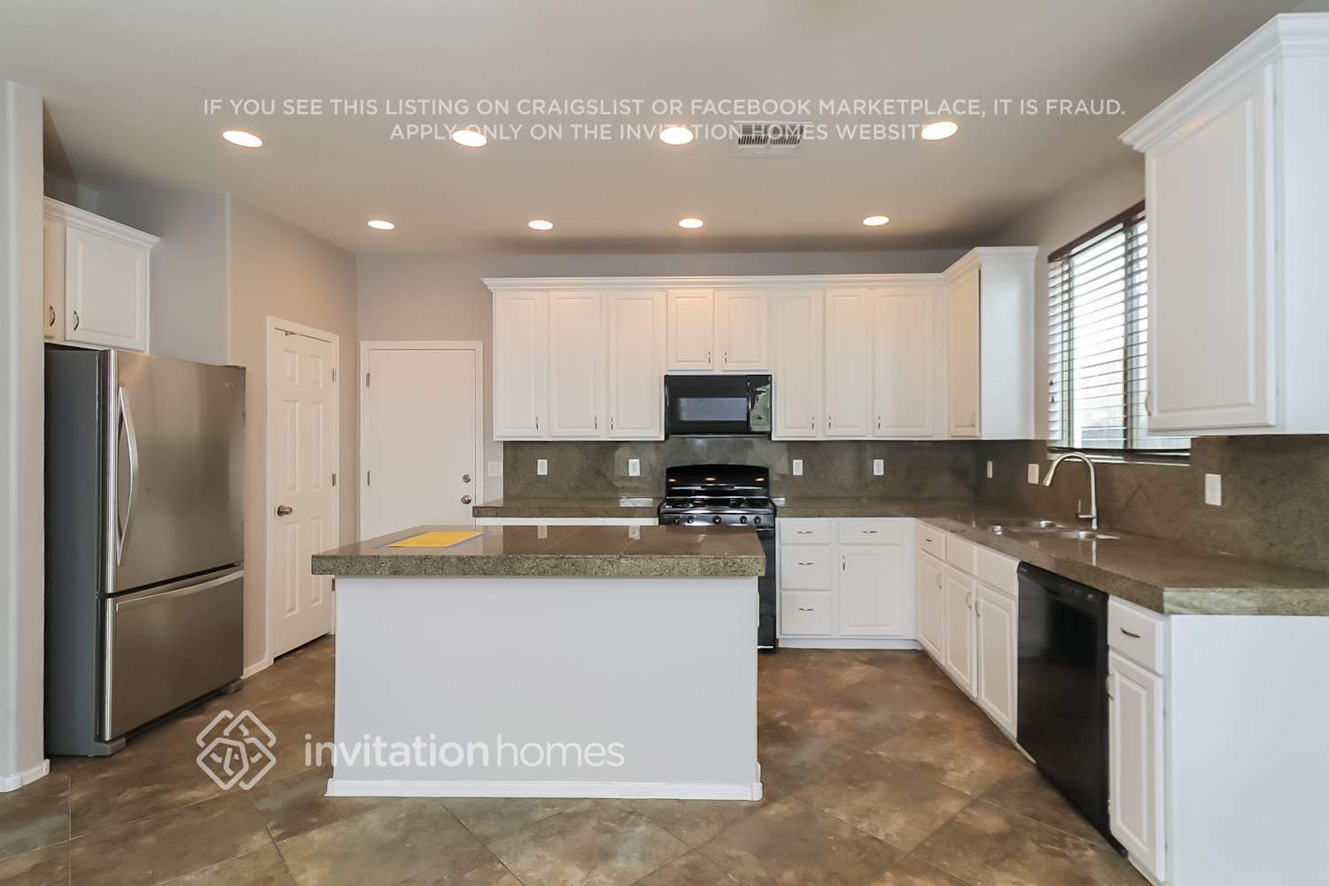 Building Photo - 6313 S Onyx Dr