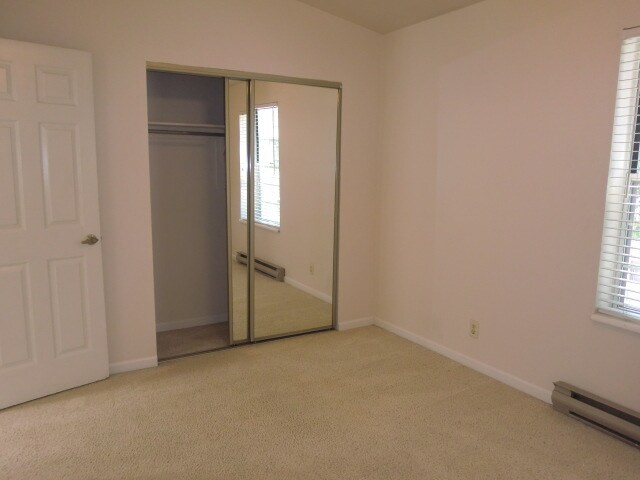 Building Photo - 3200 Azalea Dr