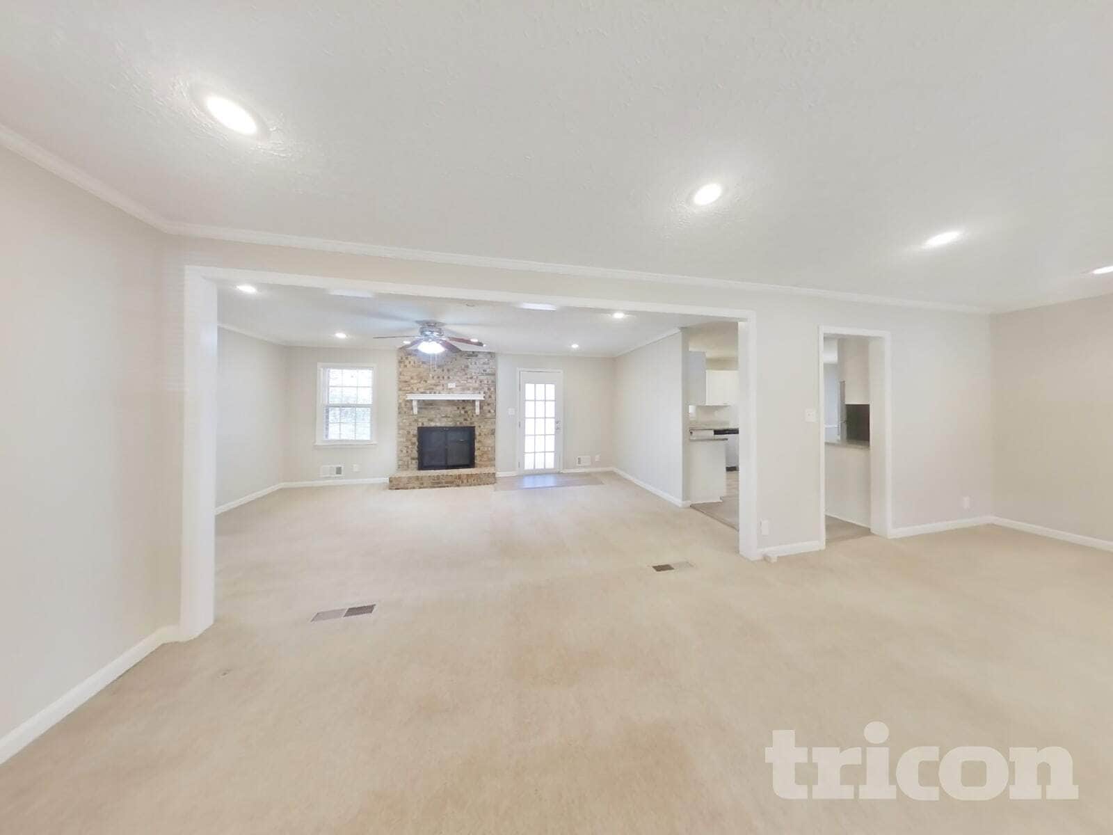 Building Photo - 430 Beaumont Dr SW