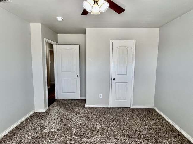 Building Photo - 3450 Itasca St