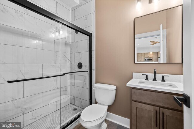 Building Photo - 400 S Conkling St