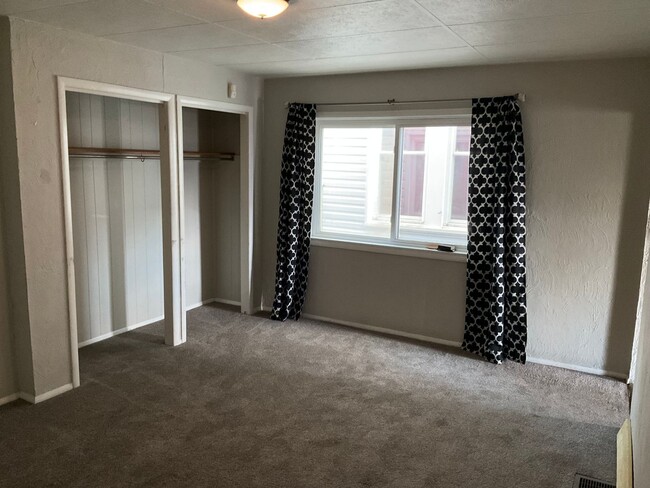 Building Photo - Charming 3-Bedroom 1 bath rental home in H...