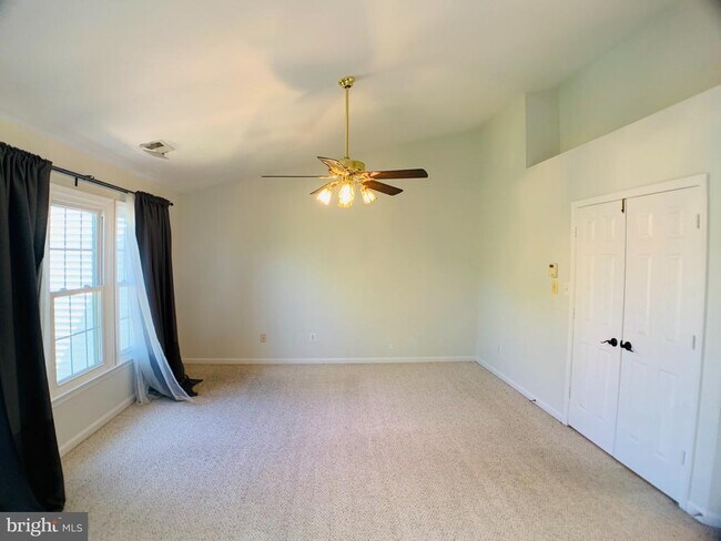 Building Photo - 10496 Courtney Dr
