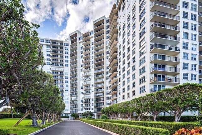 Building Photo - 1701 S Flagler Dr