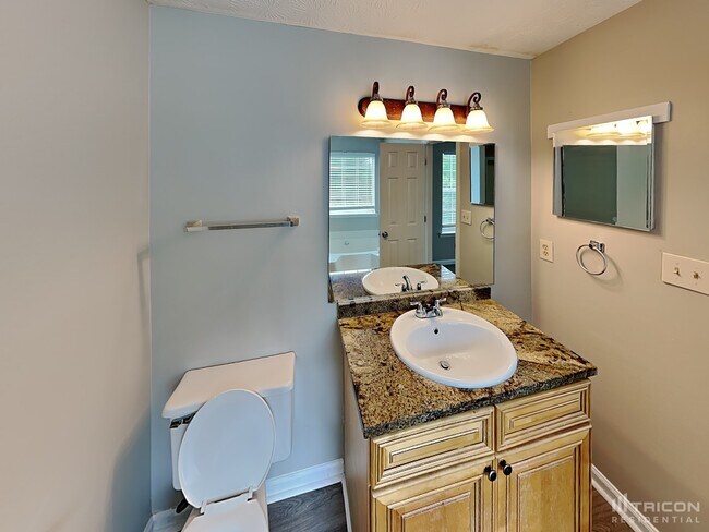 Building Photo - 175 White Pines Dr