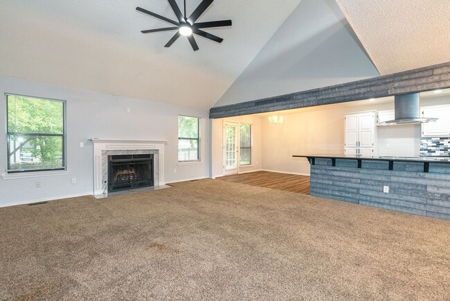 Building Photo - Newly Renovated 4 Bed / 3.5 Bath in Tulsa ...