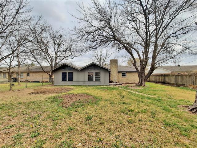 Building Photo - 313 NW Suzanne Terrace