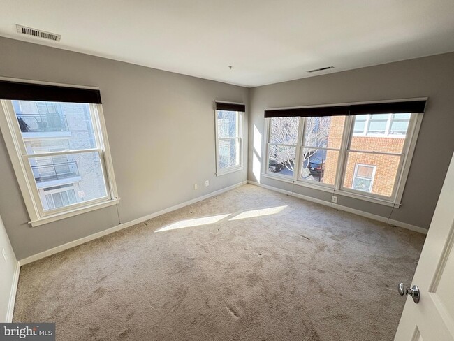 Building Photo - 2324 Cobble Hill Terrace