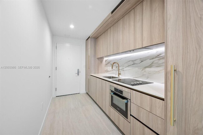 Building Photo - 77 SE 5th St