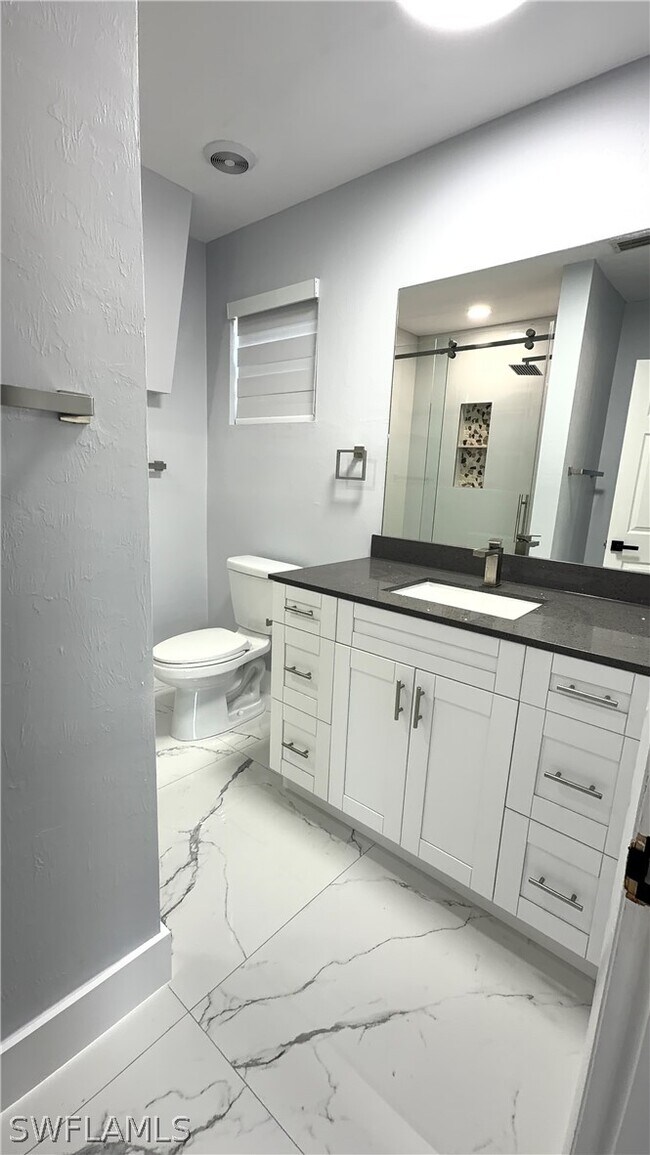 Building Photo - 3711 4th Ave NE