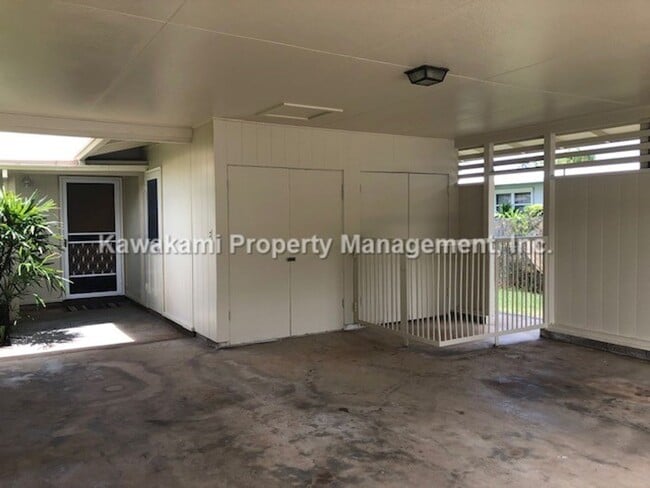 Building Photo - REDUCED rent until August 31!  Spacious, Single-Level Home on Large Lot in Desirable Niu Valley