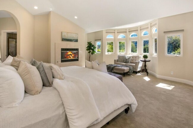 Building Photo - Gorgeous Monte Sereno Estate on Spacious Private Lot