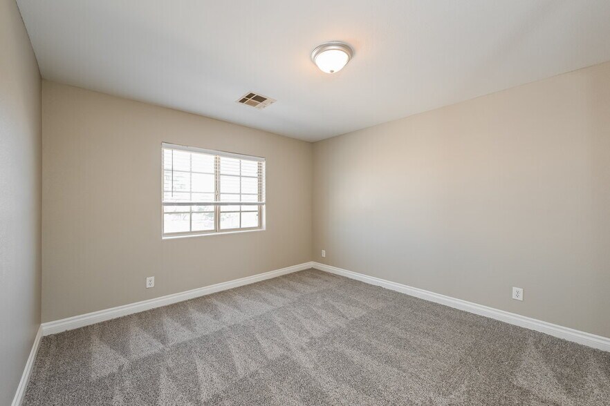 Building Photo - 1071 Will Jay Ln