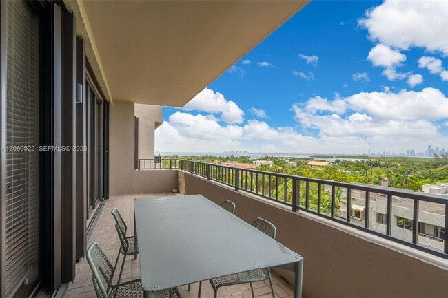 Building Photo - 151 Crandon Blvd