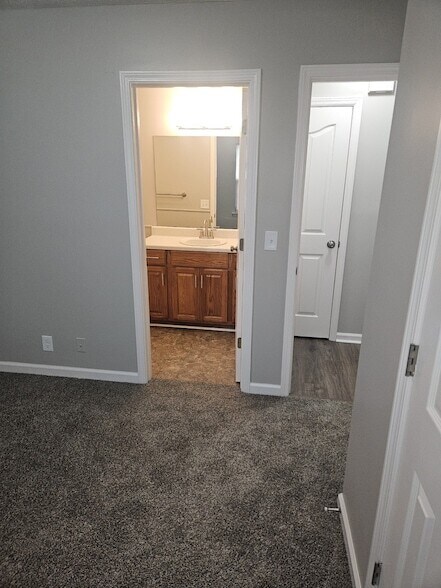 Building Photo - 1911 Pecan Ridge Dr