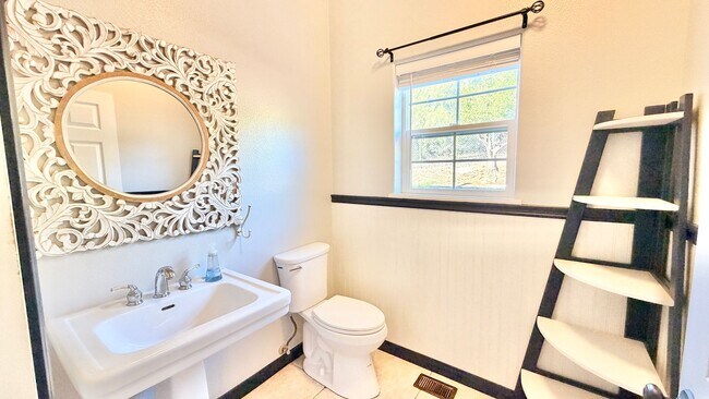 Building Photo - Spacious Two-Story Country Home with Amazi...