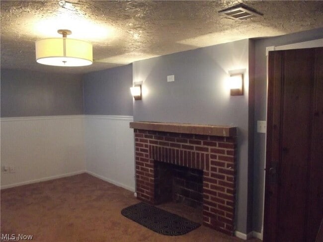 Building Photo - 3878 Silsby Rd