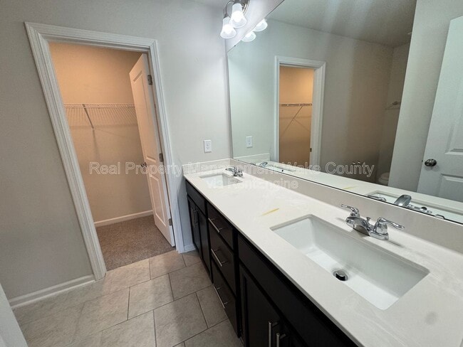 Building Photo - 2727 Chert Ln