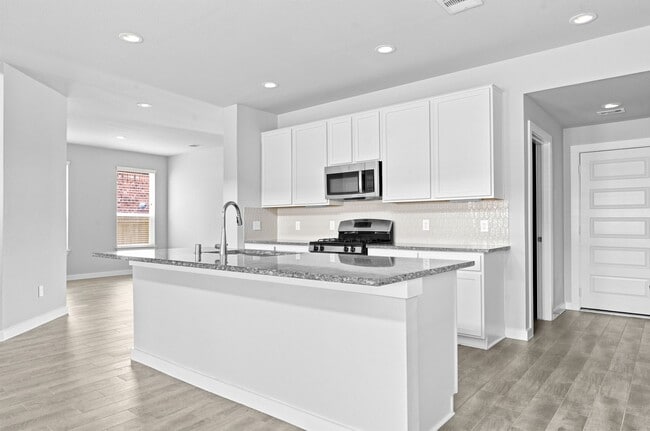 Building Photo - 5419 Sunstone Cir