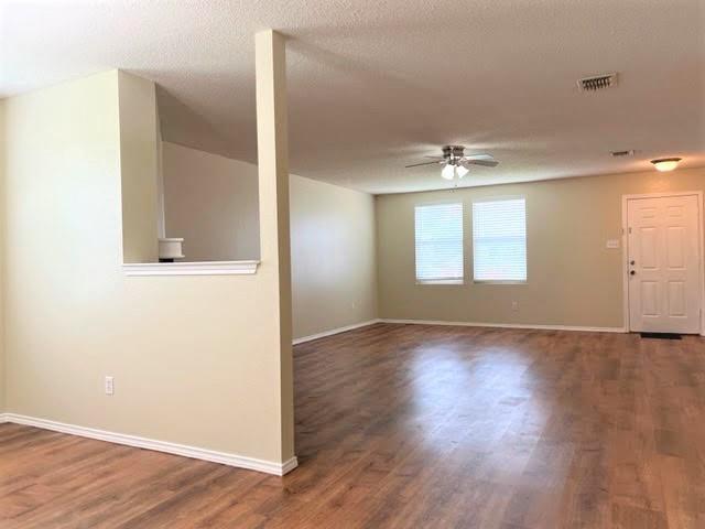 Building Photo - 714 Kinston Ct