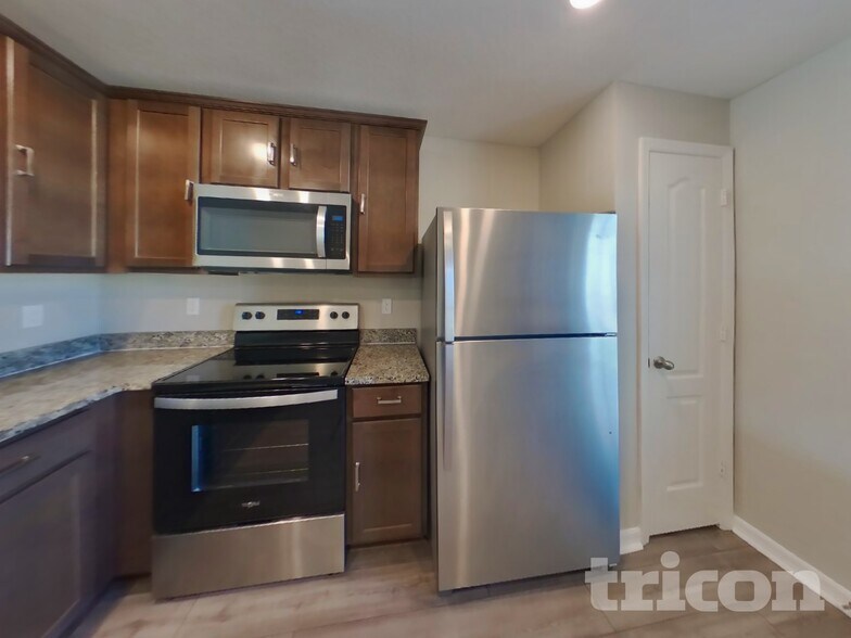 Building Photo - 14 Rivera Ln