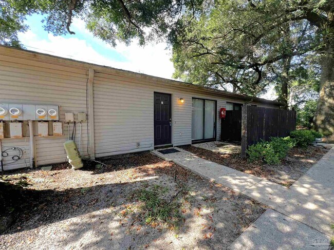 Building Photo - 6801 Tiki Ln
